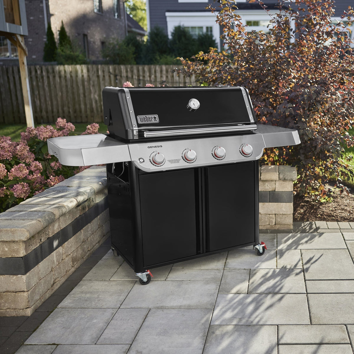 Weber Genesis E-415 Gas Grill