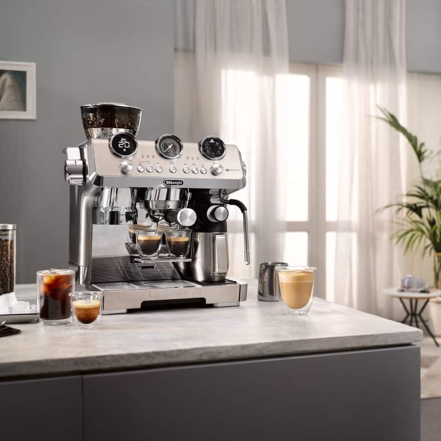 De'Longhi La Specialista Maestro Espresso Machine with Cold Brew