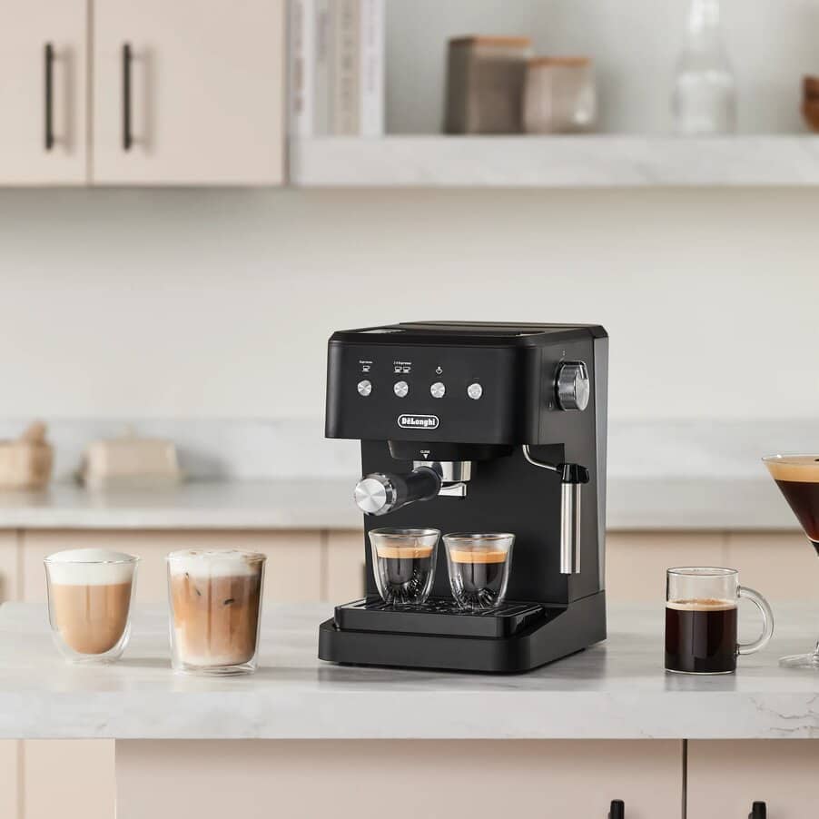 De'Longhi Classic Matte Black Espresso Machine