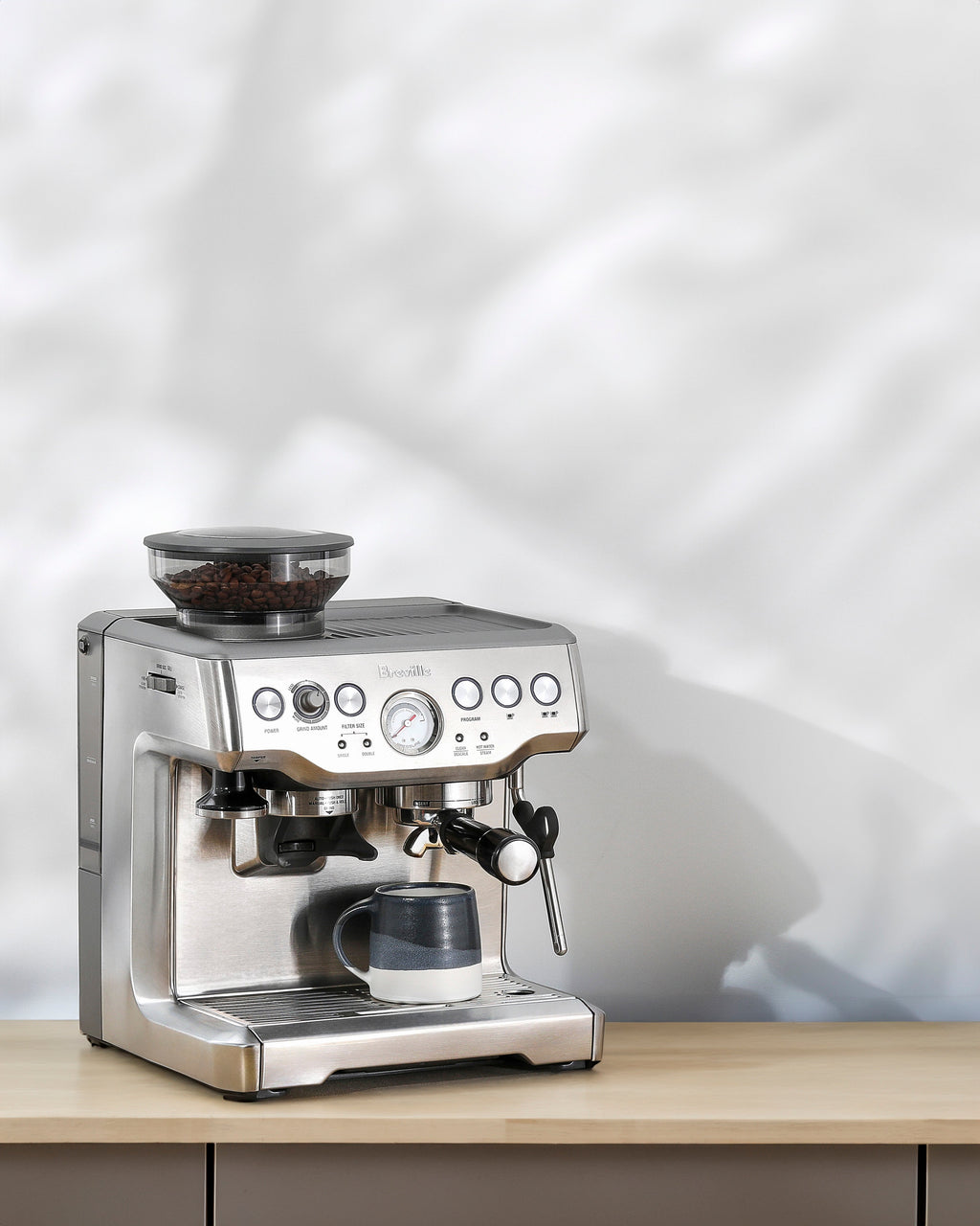 Breville Barista Express Semi-Automatic Espresso Machine with Grinder – BES870